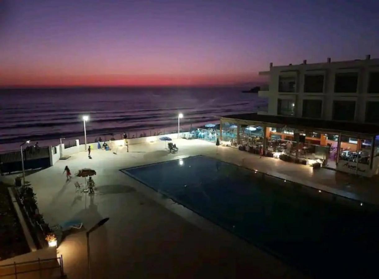 Appartement Pieds Dans L`eau, Piscine Face à La Mer - Adan Beach